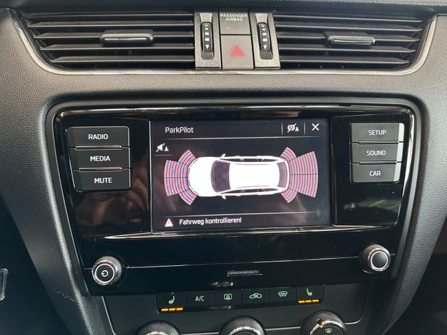 Skoda Octavia Combi Ambition 4x4 *ACC*PDC*
