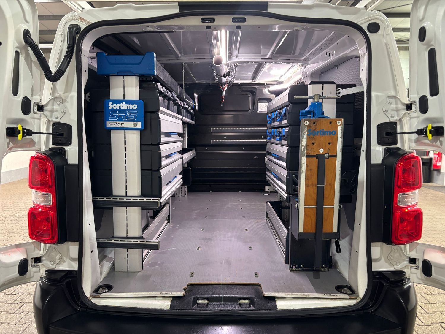 Fahrzeugabbildung Opel Vivaro 2.0 D Edition L3 #2xSortimo#Kamera#Carpla