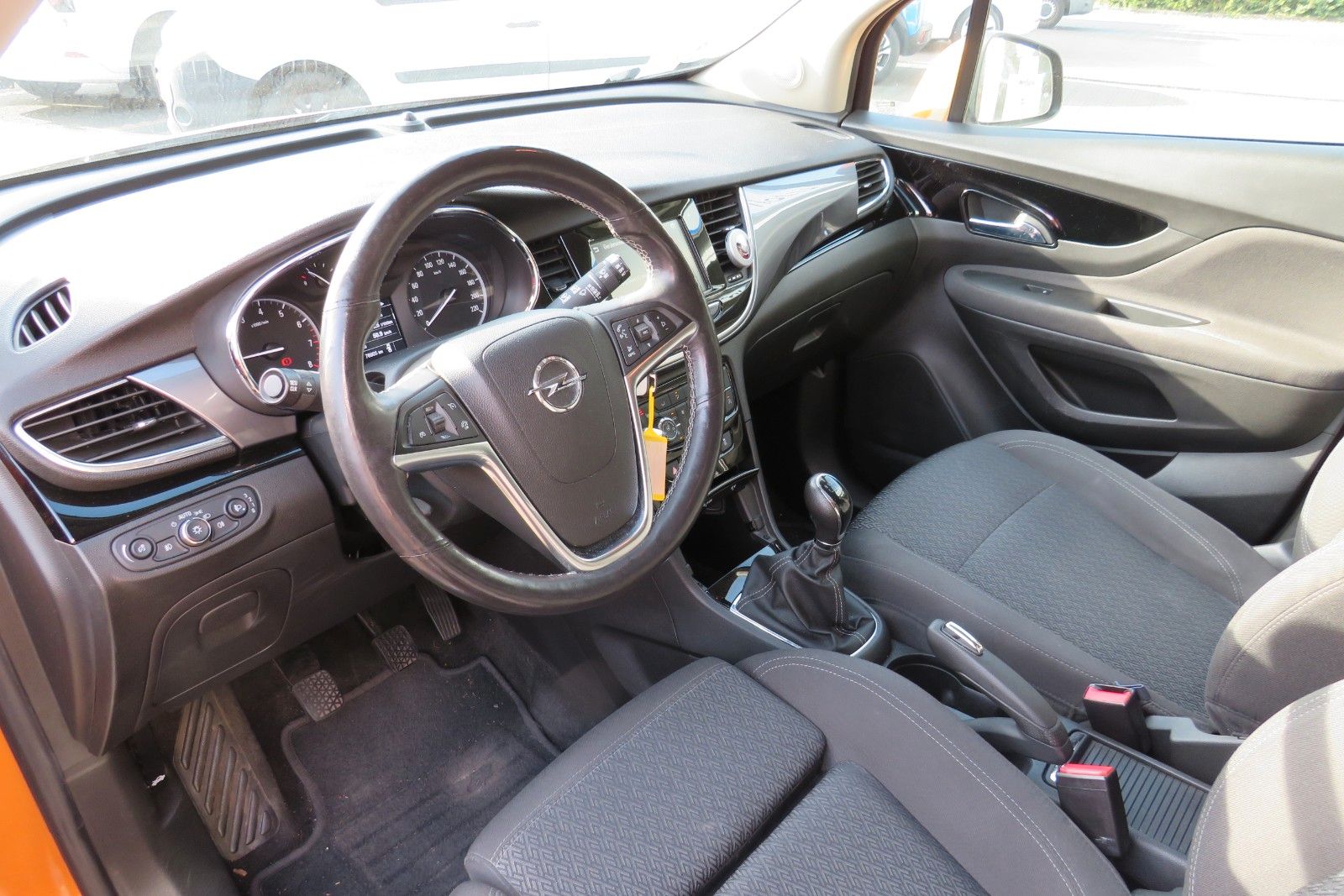 Fahrzeugabbildung Opel Mokka X ACTIVE KAMARA SITZH. GRA PDC APP-CON.