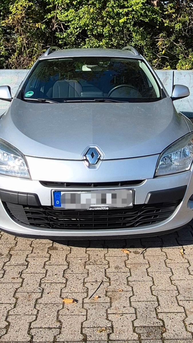 Renault Megane 2011 — photo 9