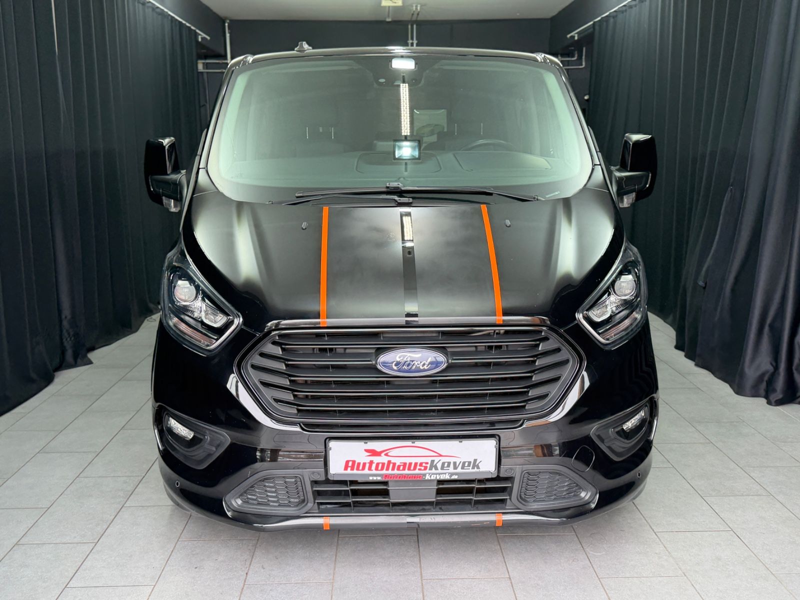 Fahrzeugabbildung Ford Tourneo Custom Sport|AUTOMATIK|LEDER|NAVI|8-SITZ