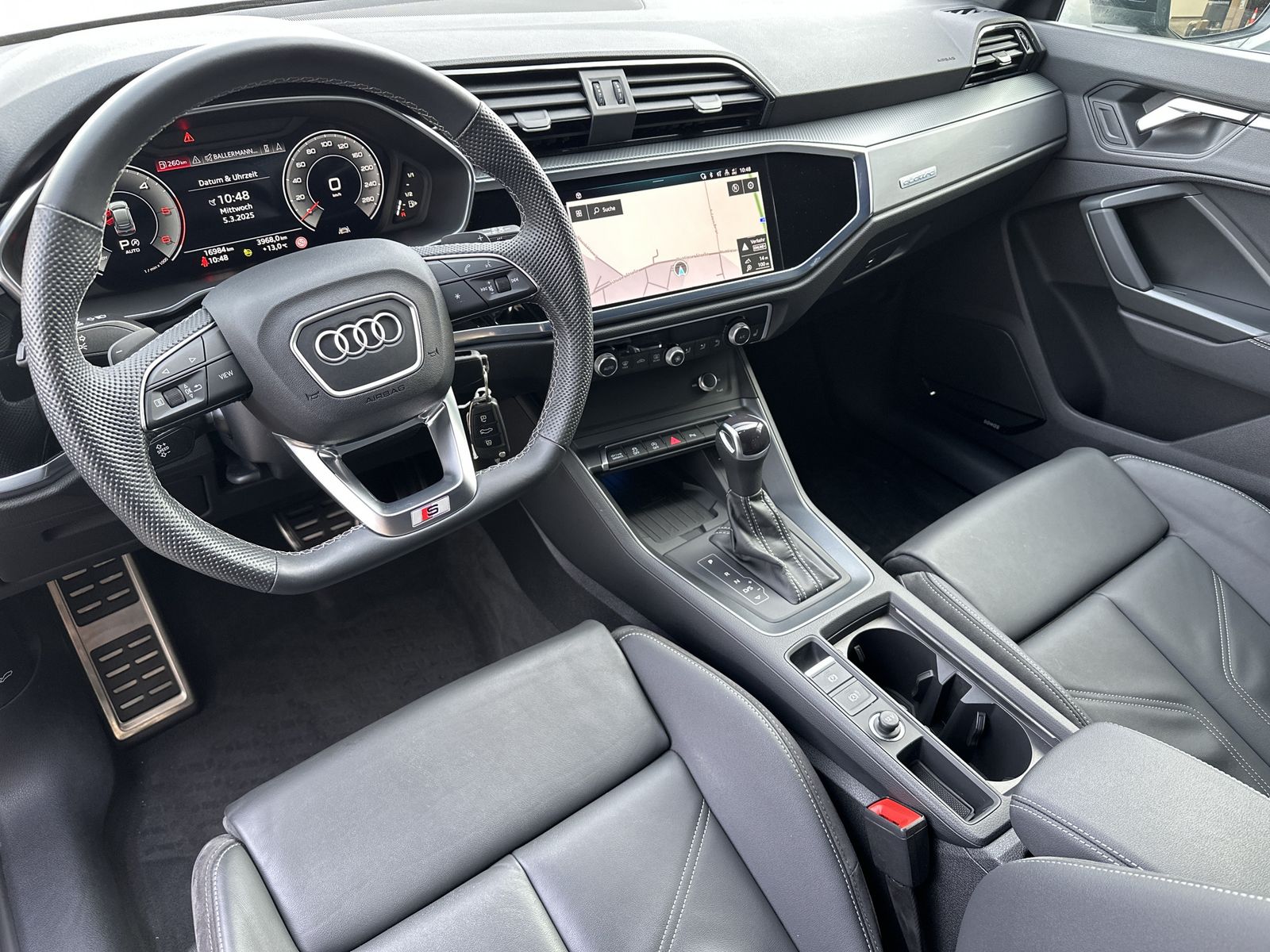 Fahrzeugabbildung Audi Q3 SpB 40 TDI Qu S-Line Black NAV+LED+V-COCKPIT