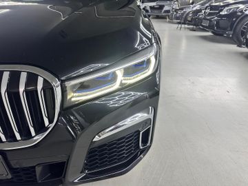 BMW 740 - 7