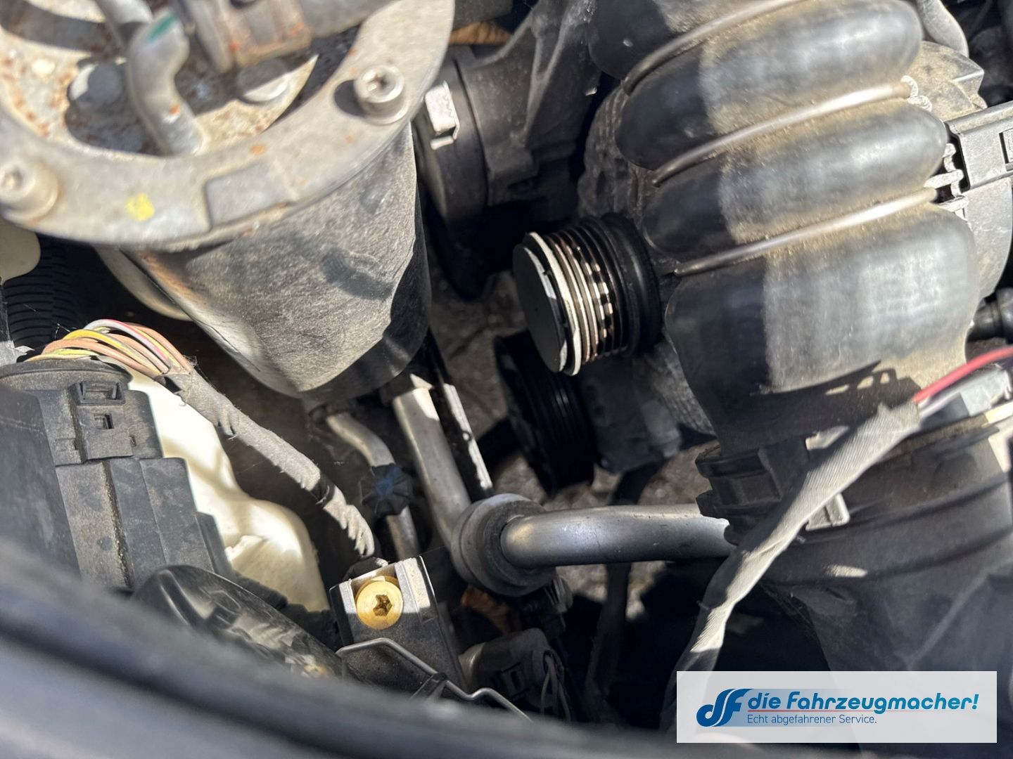 Fahrzeugabbildung Volkswagen Passat Variant Highline Navi Leder *EXPORT