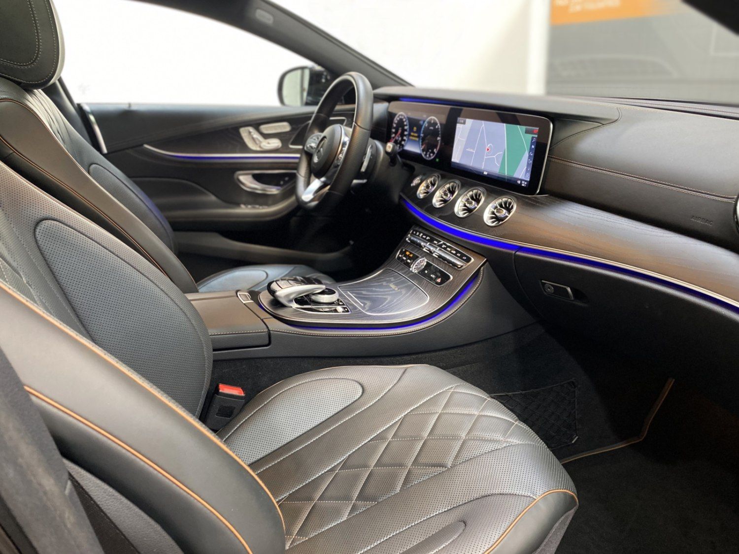 Fahrzeugabbildung Mercedes-Benz CLS 400 4M AMG Edition1#LED#Widescreen#360°#Dist