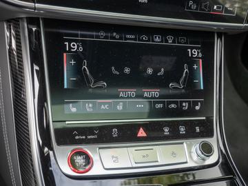 2025 AUDI S8 缩略图 17