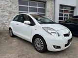 Toyota Yaris 1,33-l-Dual-VVT-i Cool**6 Gang*+ - Toyota Yaris: 1.6