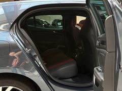 RENAULT Megane IV Lim RS-Line|PDC|LED|SHZ|Klima|Navi| RENAULT Megane IV Lim RS-Line|PDC|LED|SHZ|Klima|Navi|