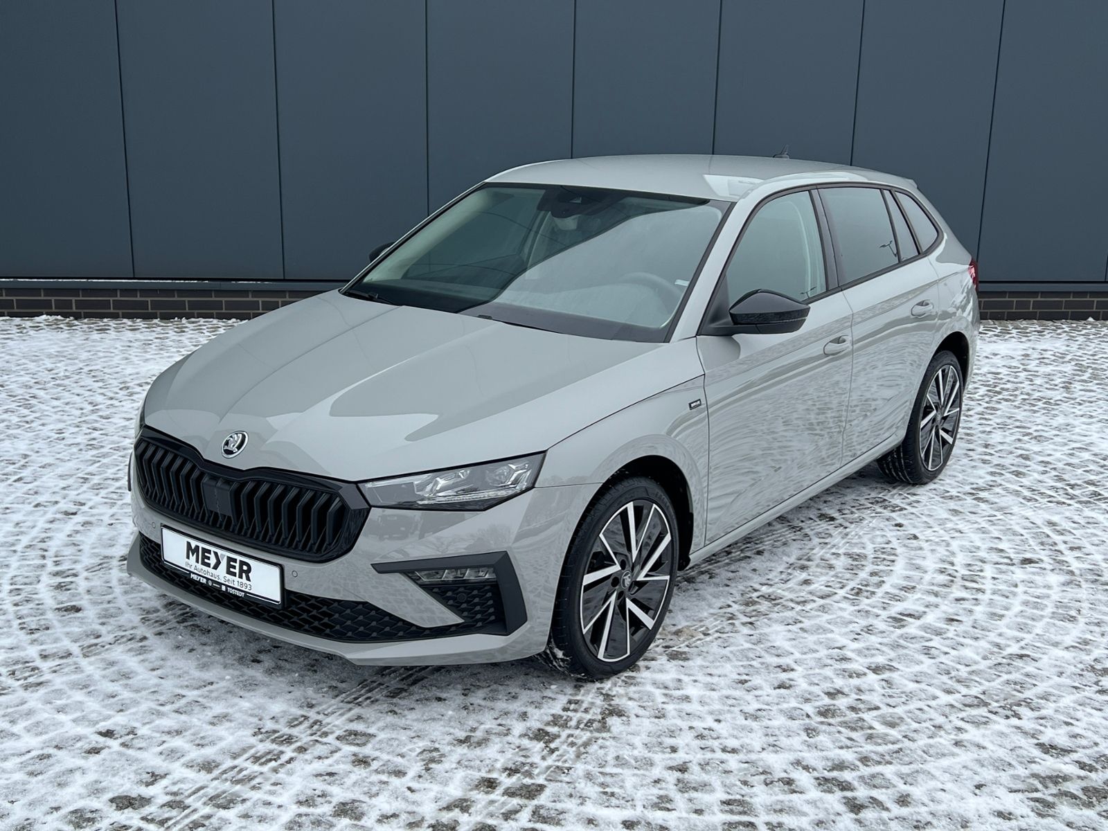 Fahrzeugabbildung SKODA Scala Drive 1.0 TSI *Black package, Vorb. AHK, L