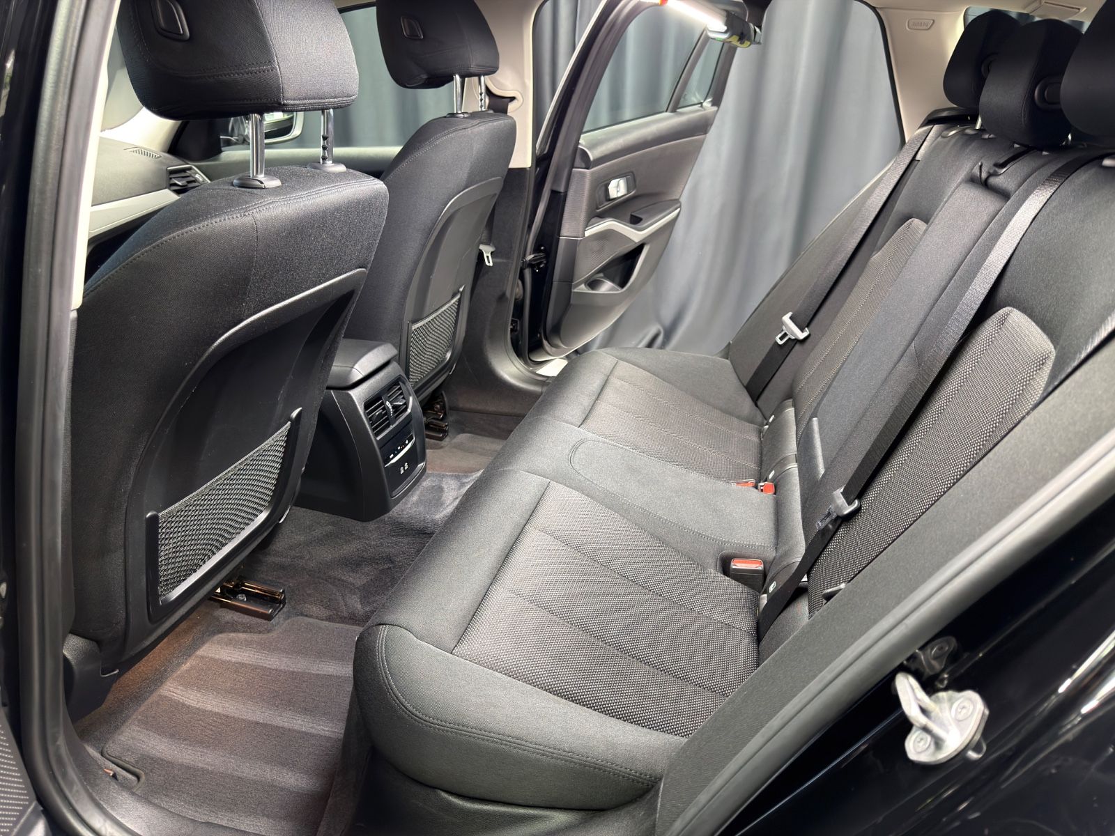 Fahrzeugabbildung BMW 320d xDrive Touring Advantage|NAVI|AHK|LED|