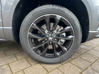 Skoda Karoq 1.5 TSI DSG Sportline PANO KAM AHK 4JGAR bei Autohaus Landmann & Maier OHG