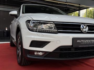 Volkswagen Tiguan - 8