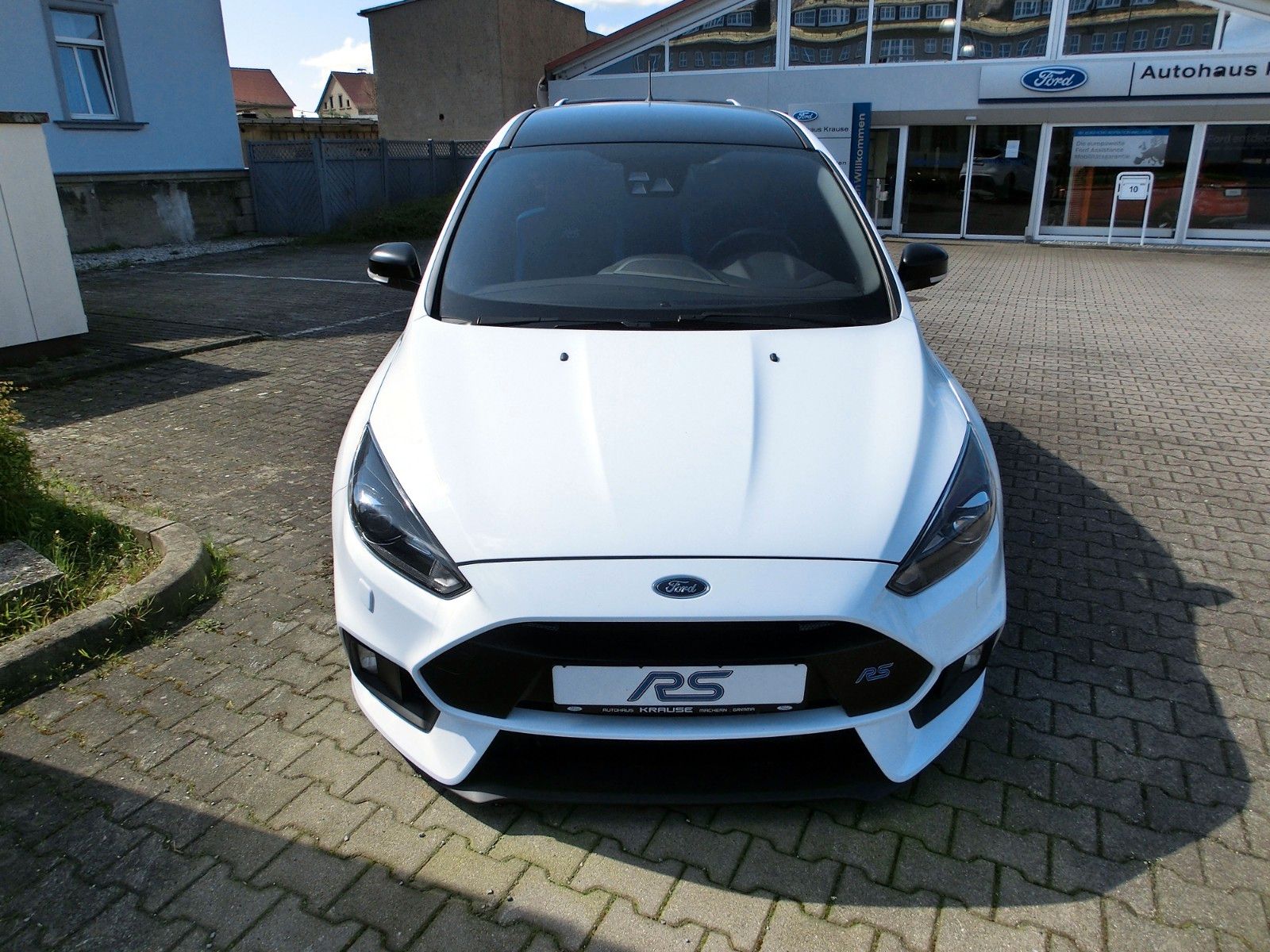 Fahrzeugabbildung Ford Focus RS  White & Black Edit.