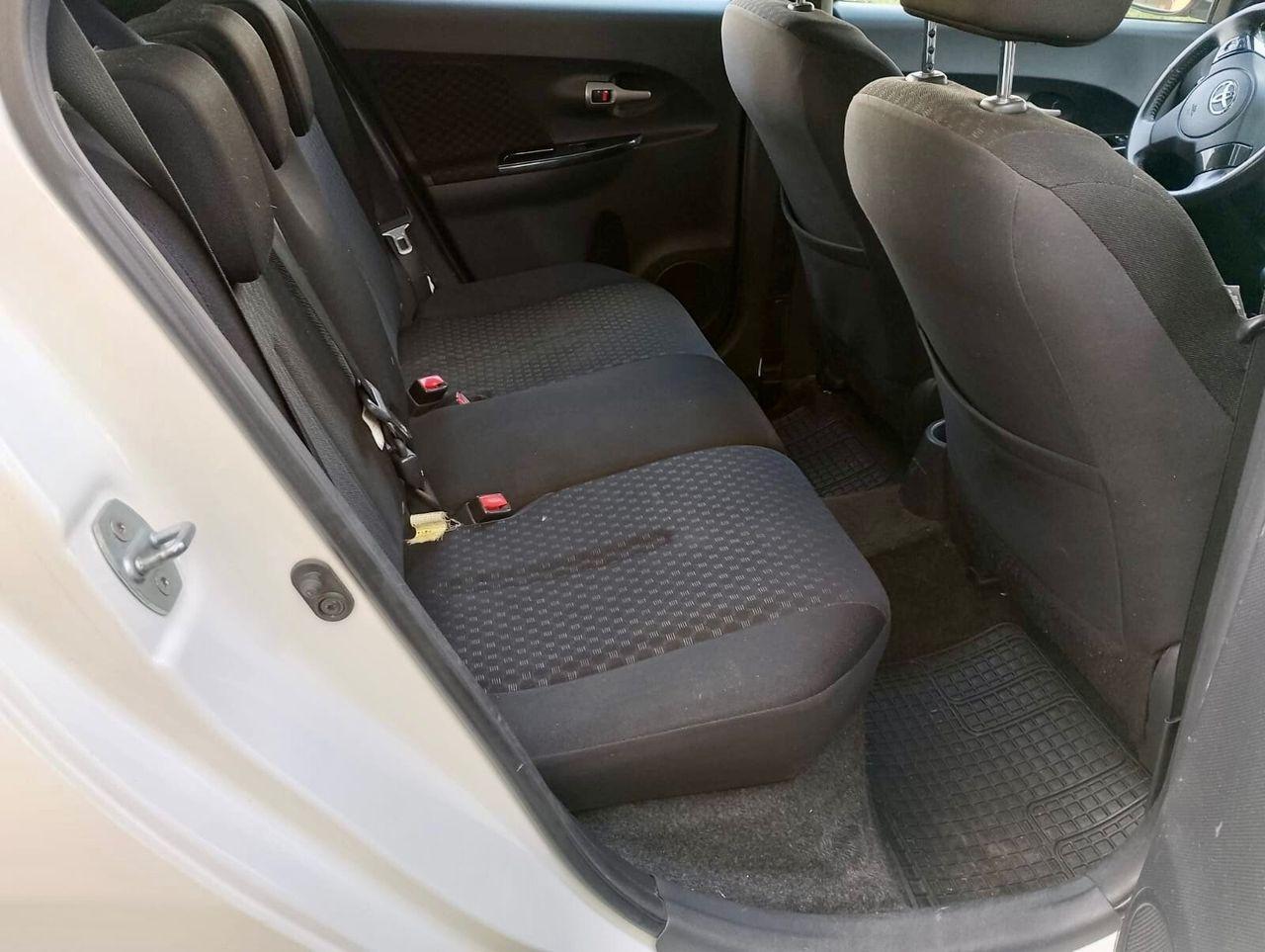 Toyota Urban Cruiser 2011 — photo 8