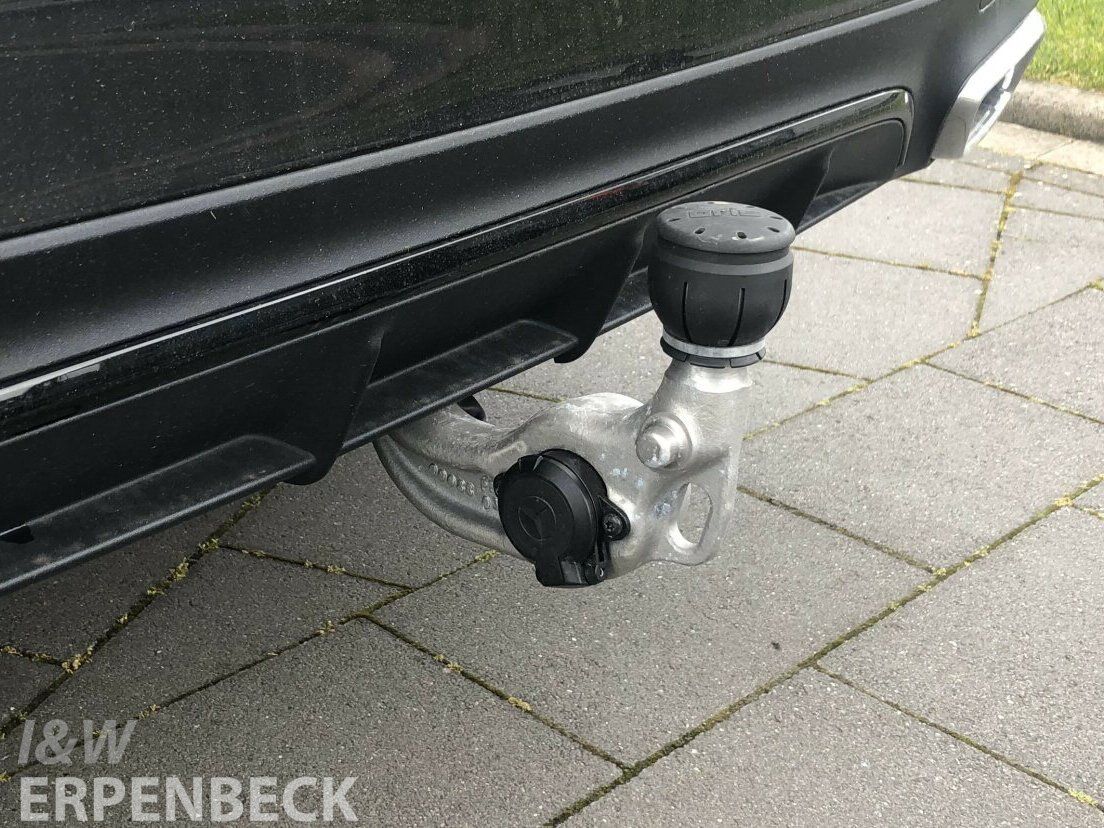 Fahrzeugabbildung Mercedes-Benz E 220 d T AMG Panorama AHK Memory Distronic FAP