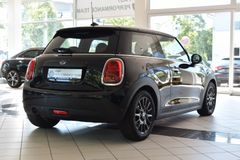 MINI ONE (F56)~Automatik~Teilleder~Chili~LED~Klimaaut MINI ONE (F56)~Automatik~Teilleder~Chili~LED~Klimaaut