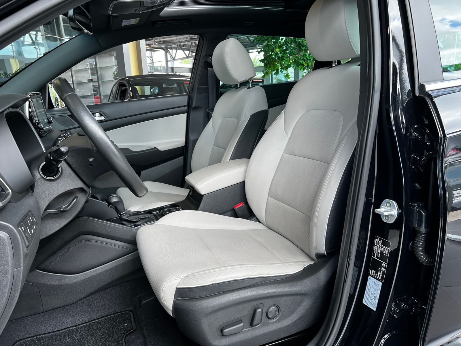 Fahrzeugabbildung Hyundai TUCSON Premium 4WD PANO LED LEDER