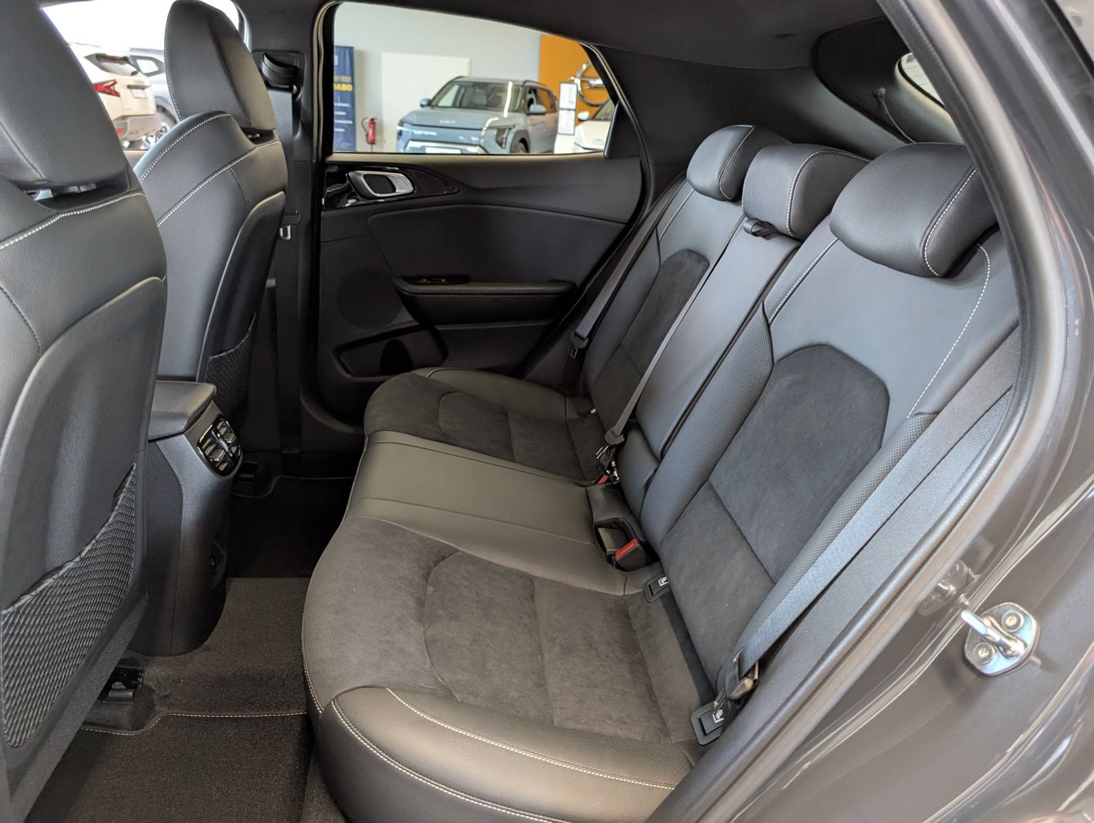 KIA XCeed 1.6 T-GDI 180 DCT7 GT-Line Leder – Bild 9