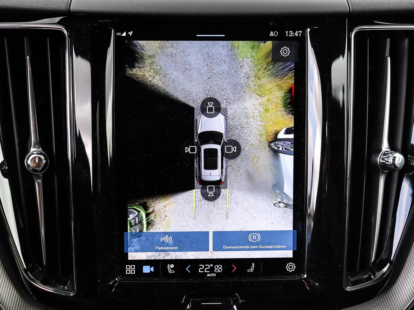 Volvo XC60 Plus Dark Recharge Plug-In Hybrid AWD T6 Tw