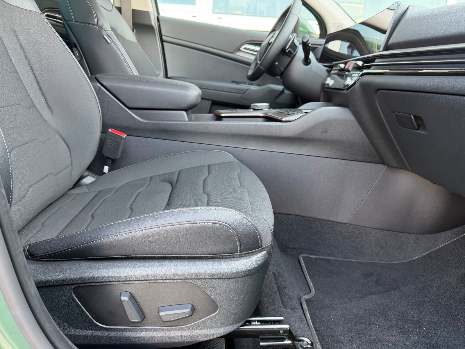 Fahrzeugabbildung Kia Sportage 1.6T 2WD DCT SPI DRIVE SOUND