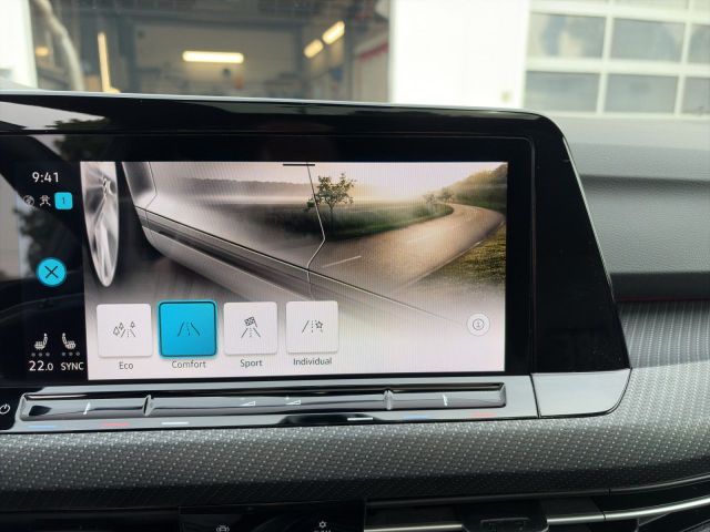 Golf VIII 2.0 TSI R-Line+Black Style+Navi+Pano