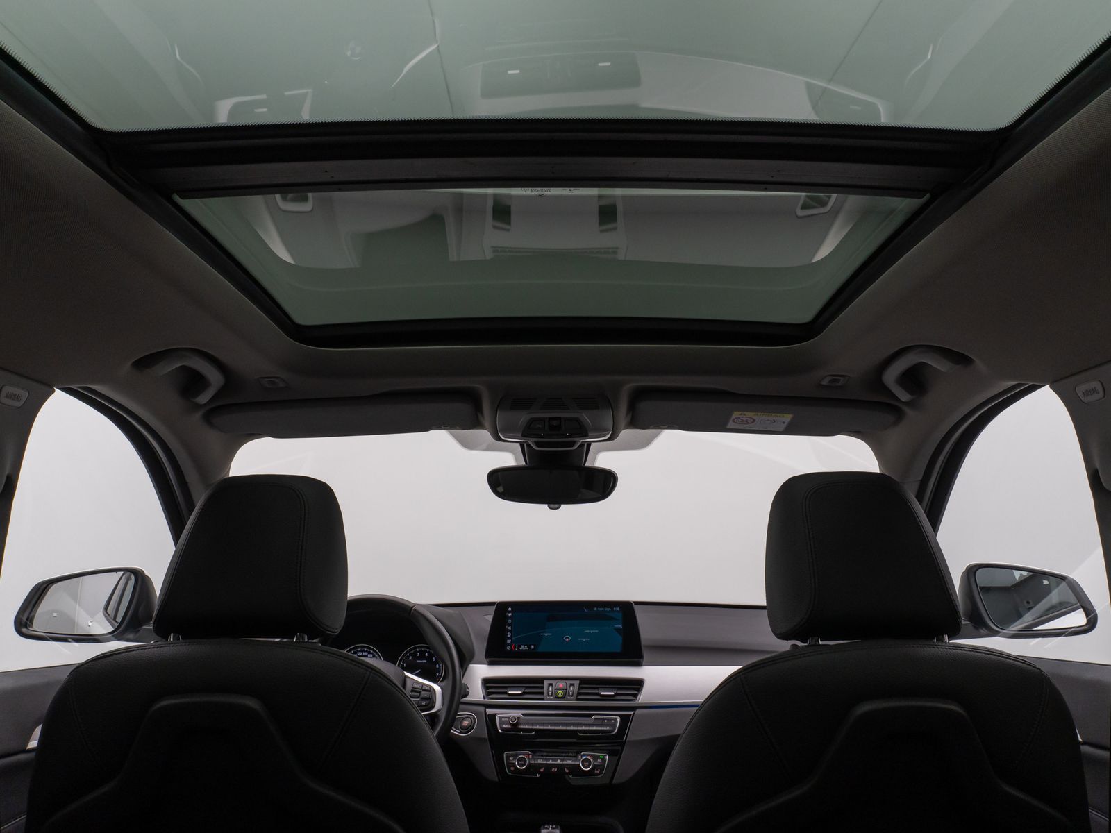 Fahrzeugabbildung BMW X1 xD25e Panorama Kamera DAB HUD Leder LED Alarm