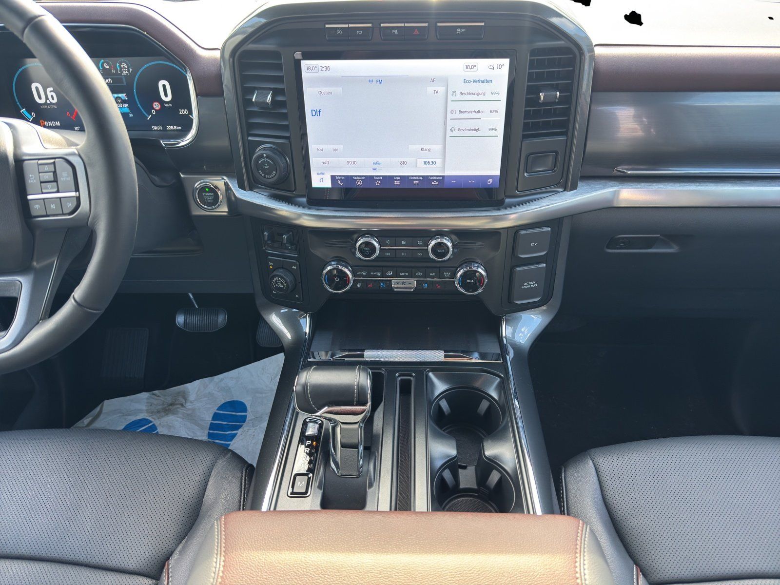 Fahrzeugabbildung Ford F-150 Lariat BLACK 4x4 NAVI/AHK/360°/PANORAMA
