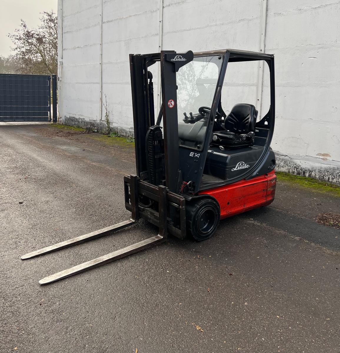 Linde E14-02 Duplex-Vollfreihub-Seitenschieber