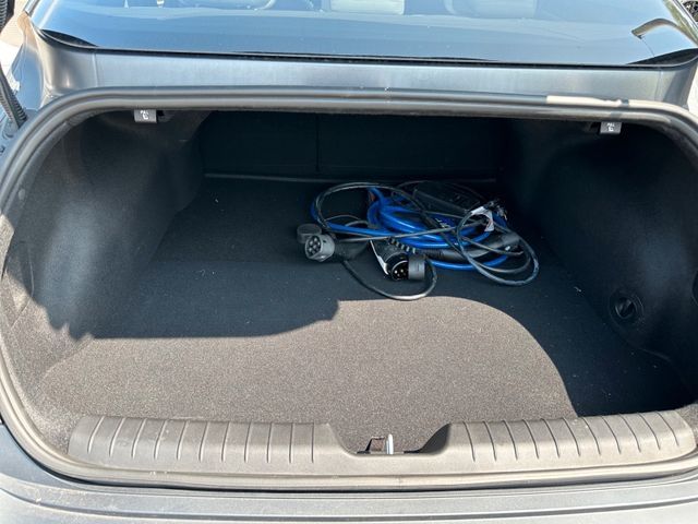 Fahrzeugabbildung Hyundai IONIQ 6 Elektro Allrad HUD StandHZG Panorama Nav