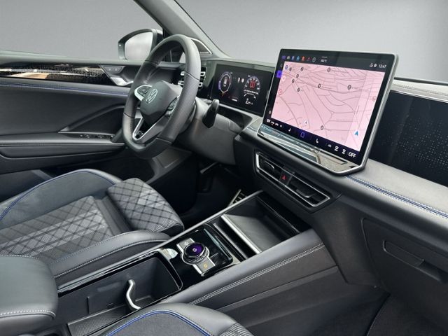 Tiguan 2.0 TDI DSG R-LINE PANO+360°+IQ.LIGHT+HEA