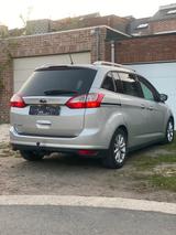 Ford Grand C-Max 1,5TDCi 88kW Trend Trend - Ford Grand C-Max Trend mit Diesel-Antrieb