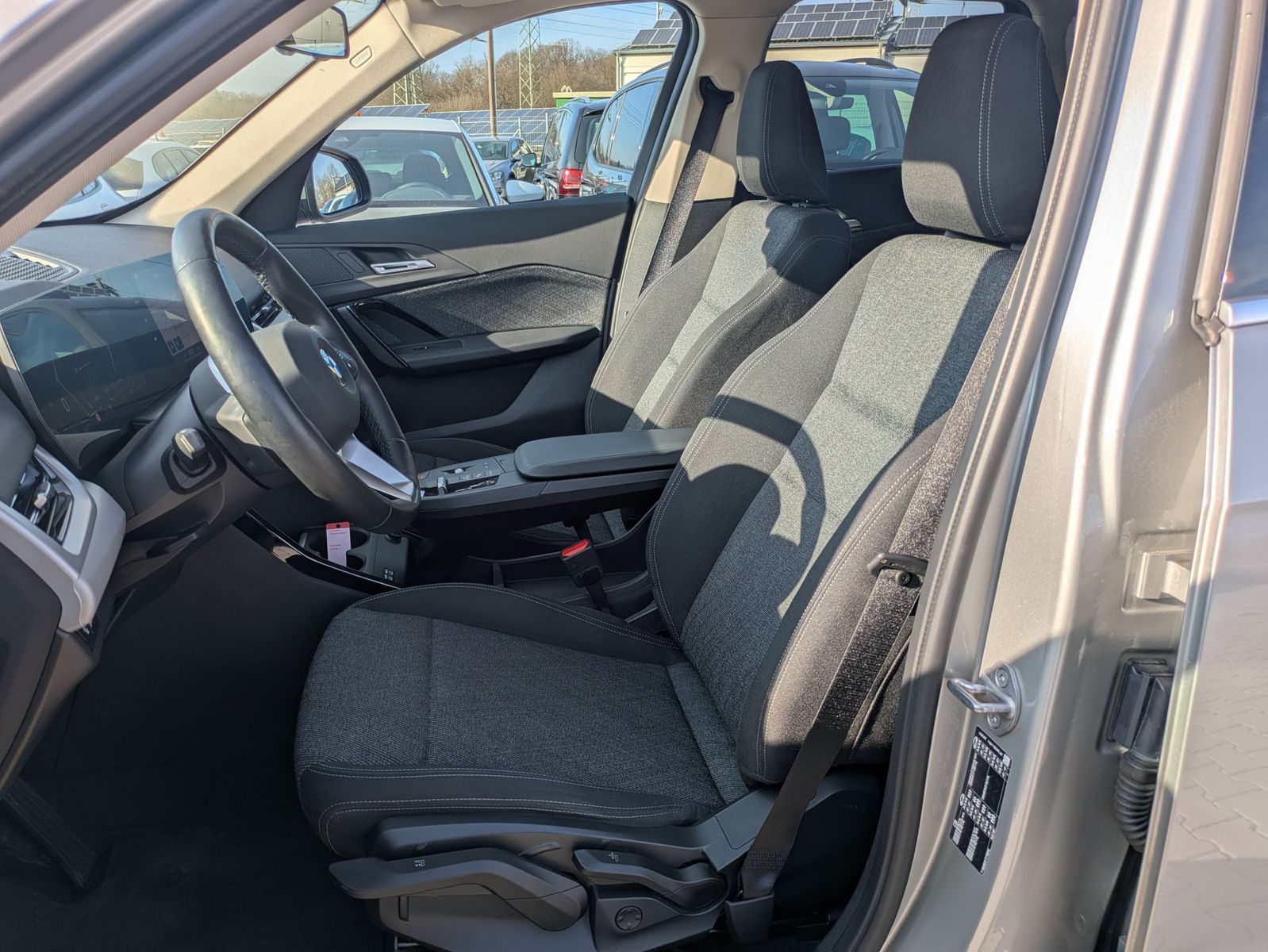 Fahrzeugabbildung BMW X1 18 d sDrive PANO/KAM/DAB/LED/SHZ/LHZ/TEMP