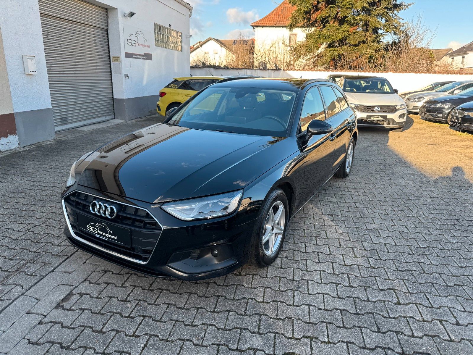 Audi A4 - 1