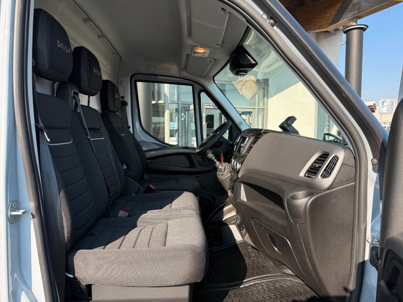 Fahrzeugabbildung Iveco Daily 50C18 3.0L *L4*H3*Automatik*LED*AHK*