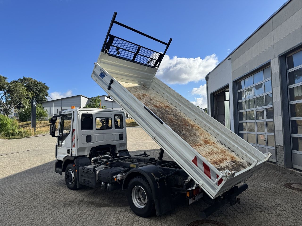 Fahrzeugabbildung Iveco ML80E21/3-SeitenkipperMeiller 2x AHK,Schwingsitz