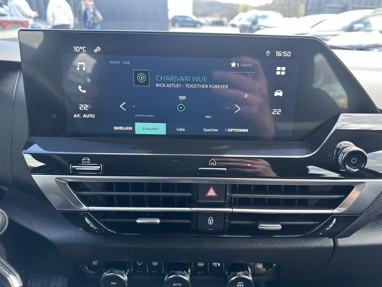 Fahrzeugabbildung Citroën ë-C4 Lim. Feel