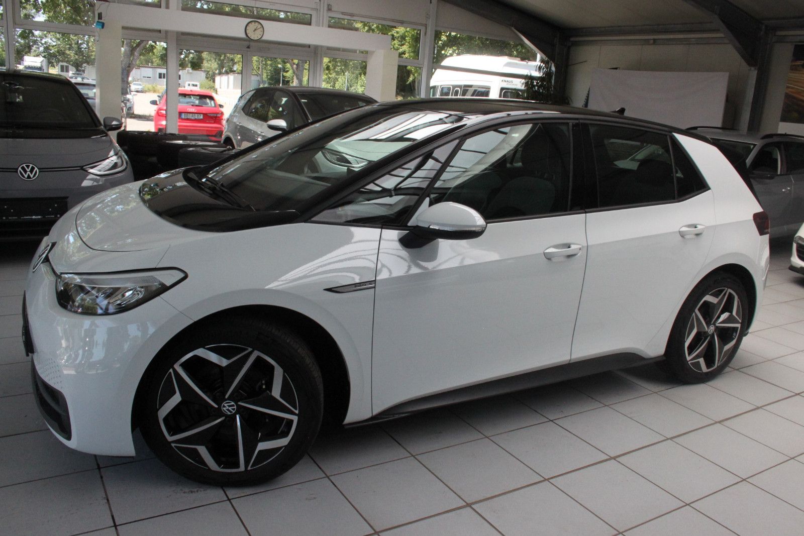 Volkswagen ID.3 Pro S/82KWH/NAVI/APP/PDC/ALU19"/KLIMAAUT/DA imagem 3