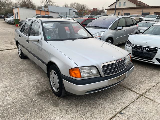 Mercedes-Benz C 180 CLASSIC