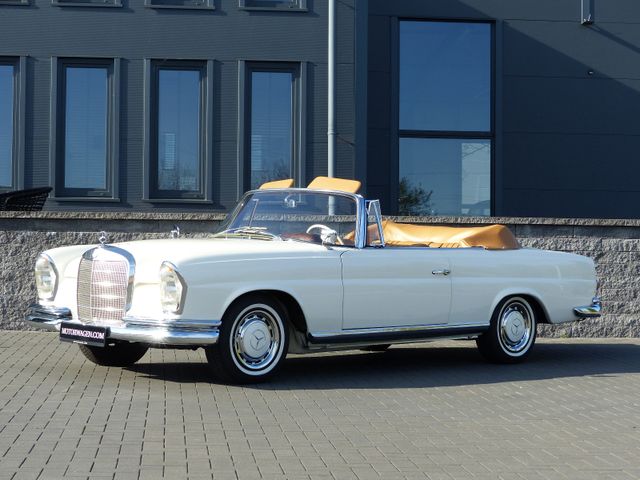 Mercedes-Benz 220 SE Cabriolet