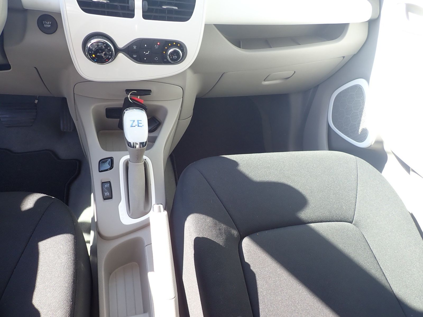 Fahrzeugabbildung Renault ZOE Life Z.E. 40