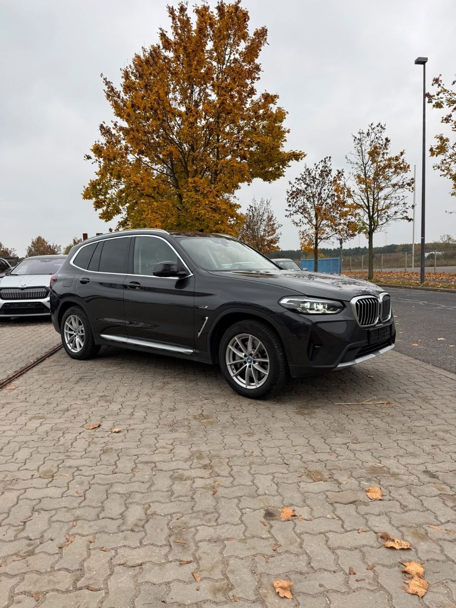 BMW X3 xDrive 30 e imagem 2