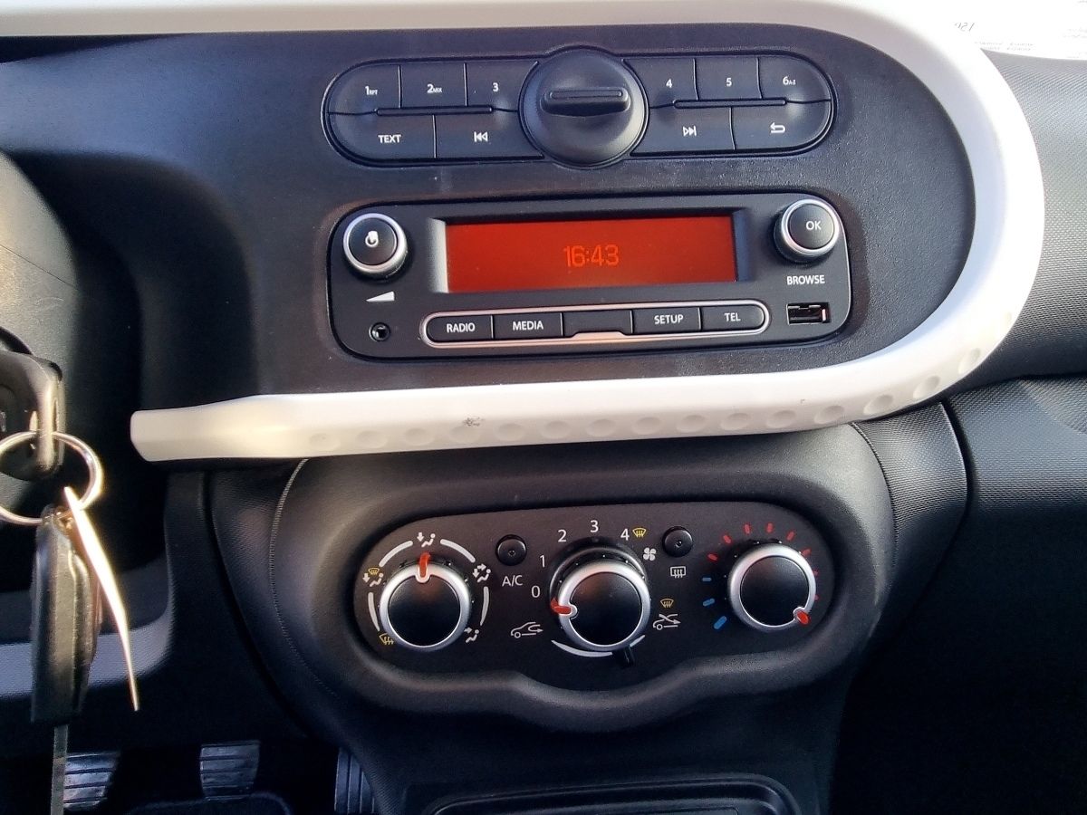 Fahrzeugabbildung Renault Twingo LIMITED SCe 75