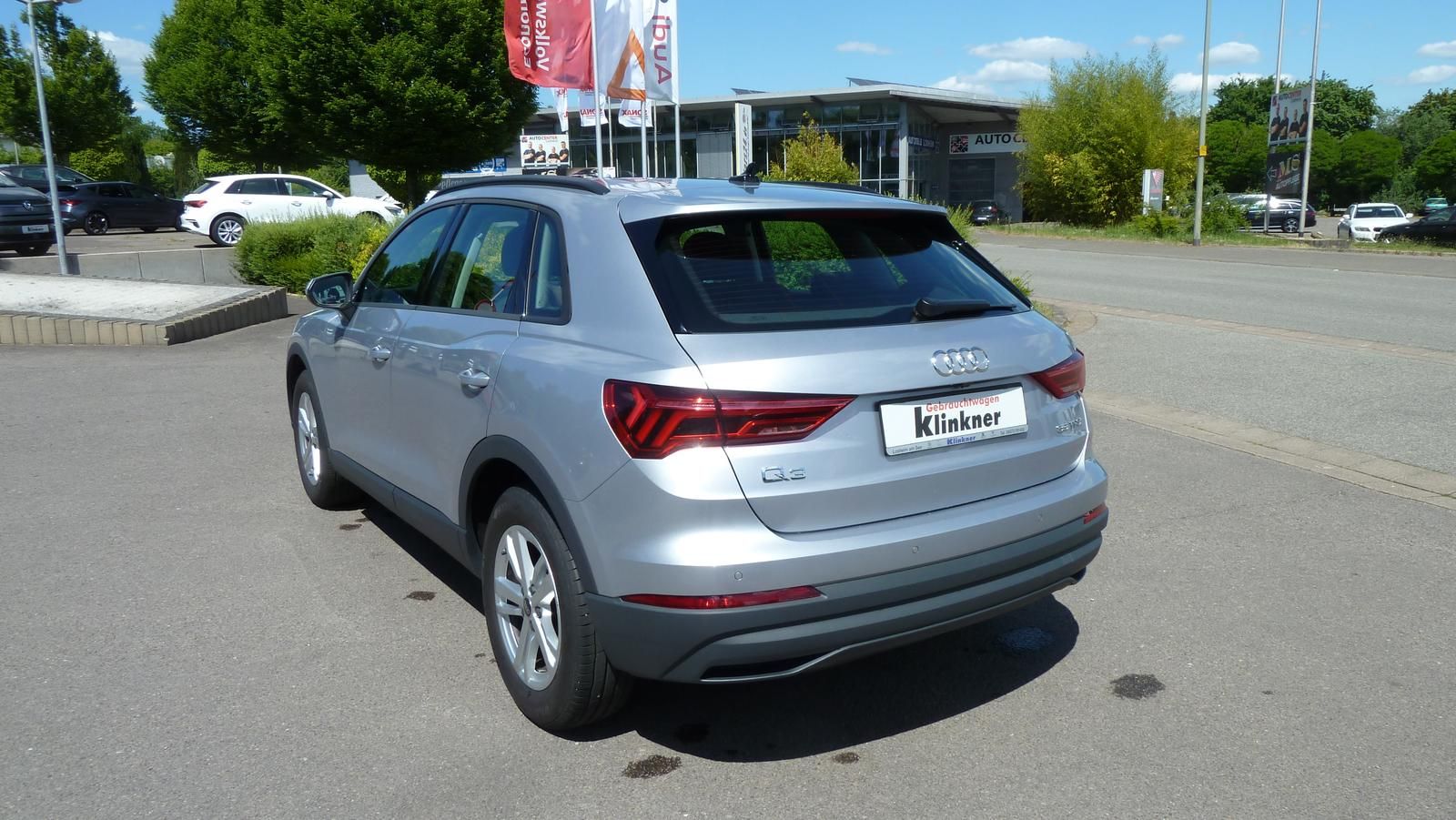 Audi Q3 S-TRONIC/LED/NAVI/SHZ/KAMERA/2-Z KLIMA foto 6