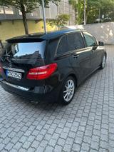 Mercedes-Benz B 200 Reifen NEU, TÜV&AU auf Wunsch NEU - Mercedes-Benz B 200 in München