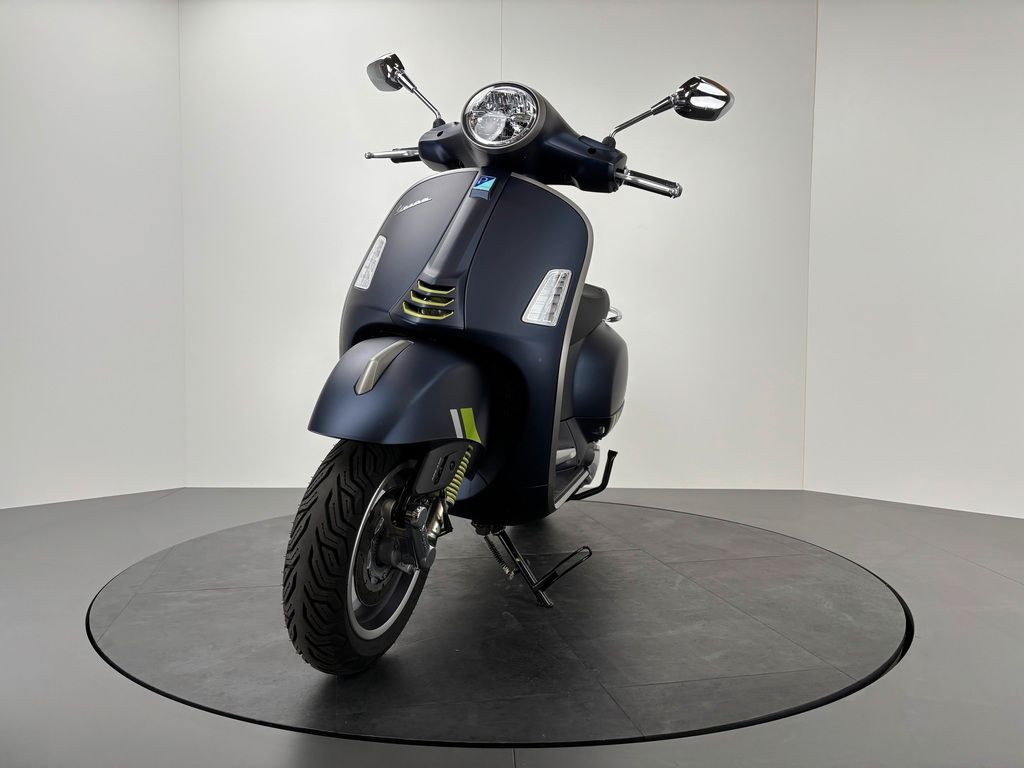Fahrzeugabbildung Vespa GTS 300 SUPER TECH *NEUWERTIG/REMUS*