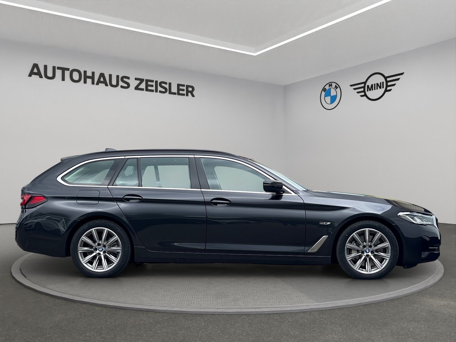 BMW 530e Touring Komfortsitze Head-Up 81.880 foto 3