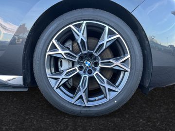 BMW 750 - 5