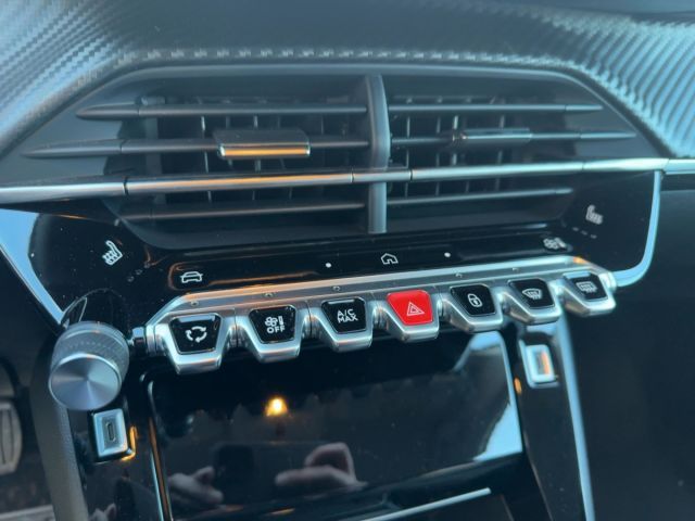 Foto Nummer 15: PEUGEOT 208