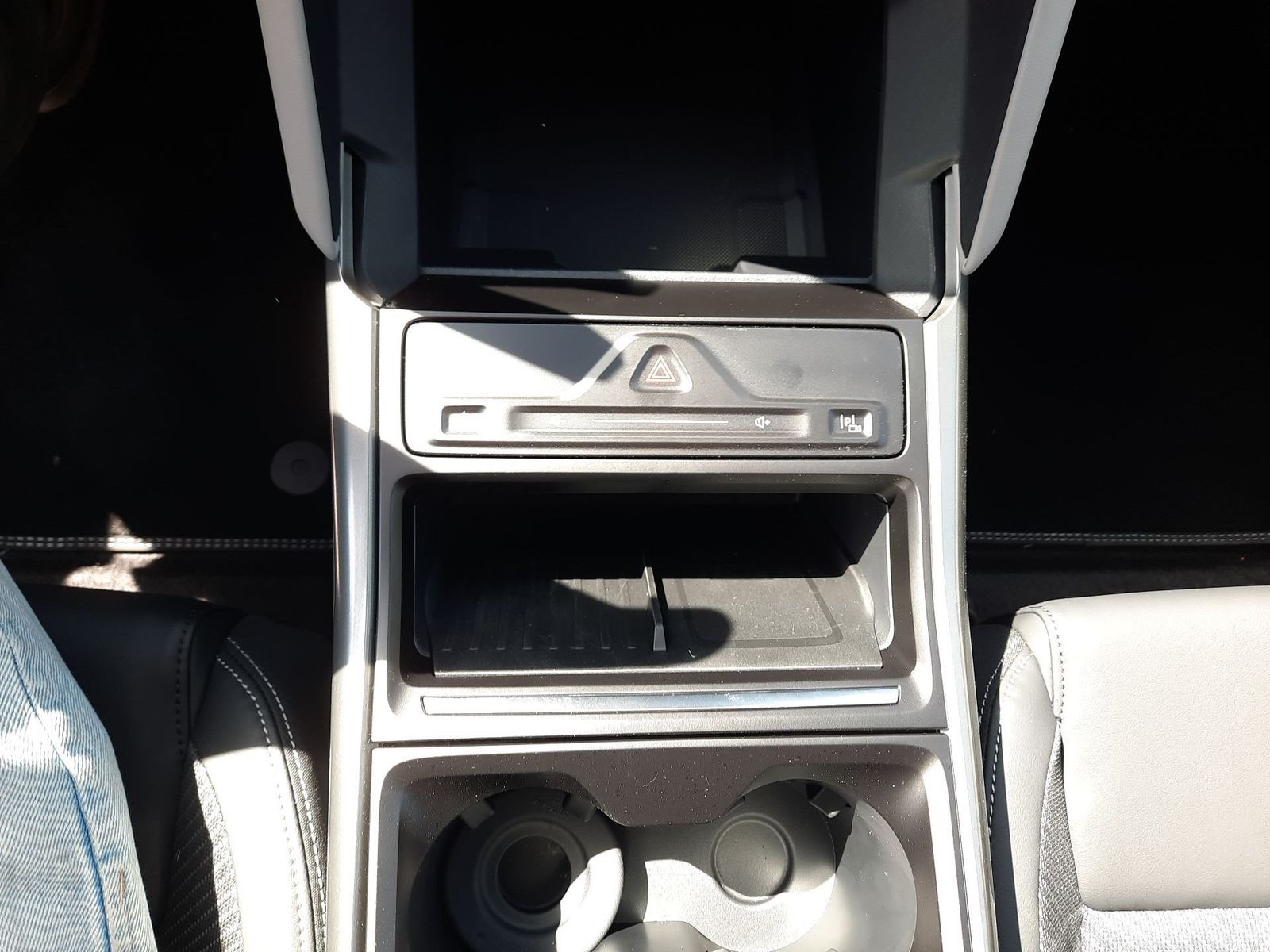 Ford Explorer - Bild 23
