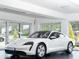 Porsche Taycan Luft/Pano/1-Hand/Performance Batterie - scheckheftgepflegte Porsche Taycan